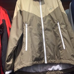 Meet your Posher, Alec